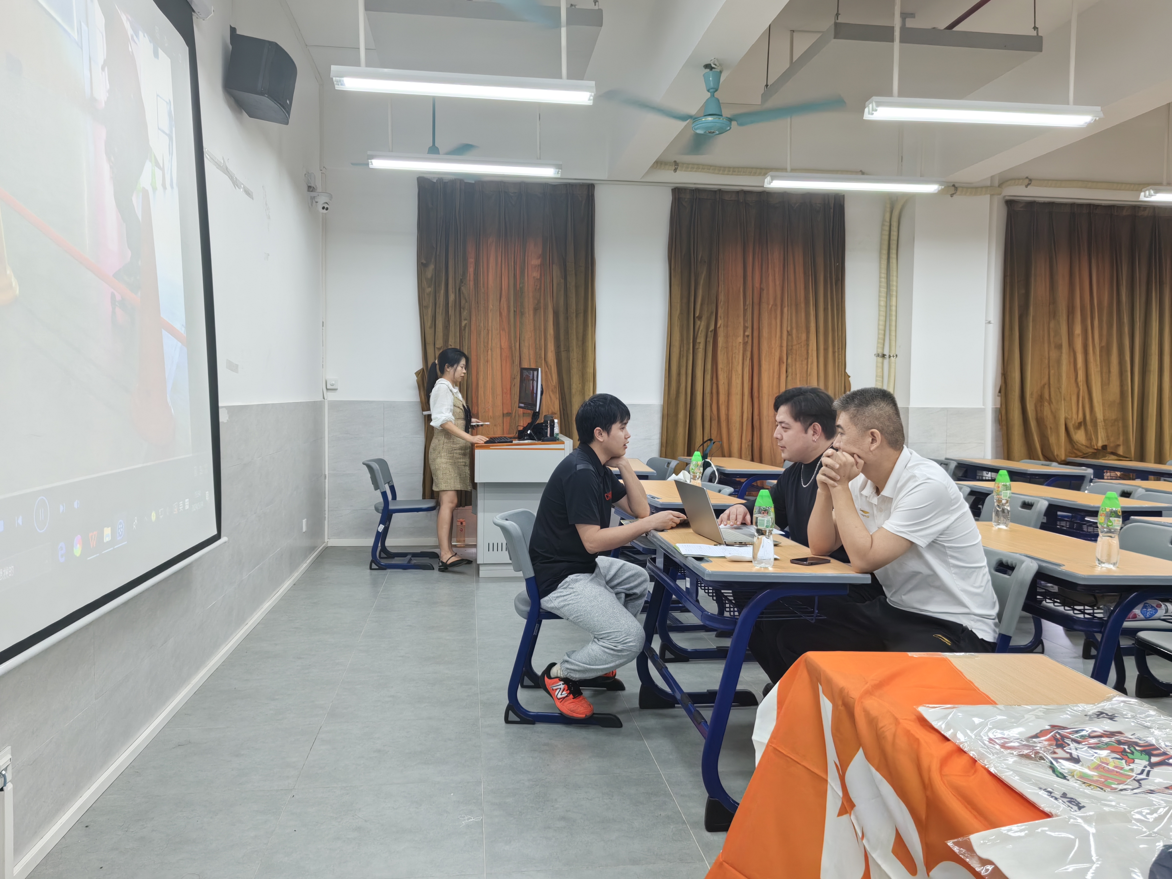 图片 3.png 图片 3.png