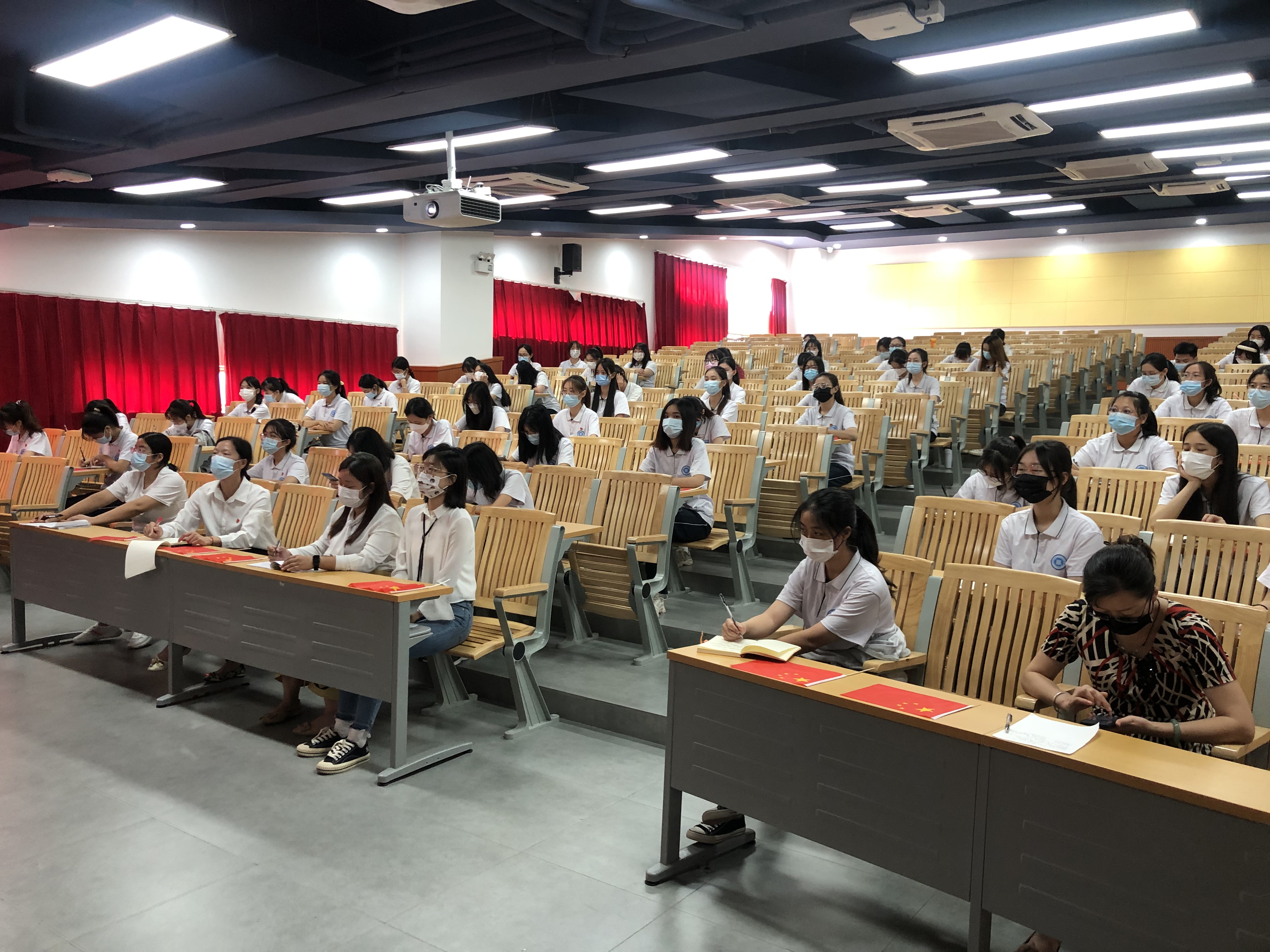 教育学院.jpg 教育学院.jpg