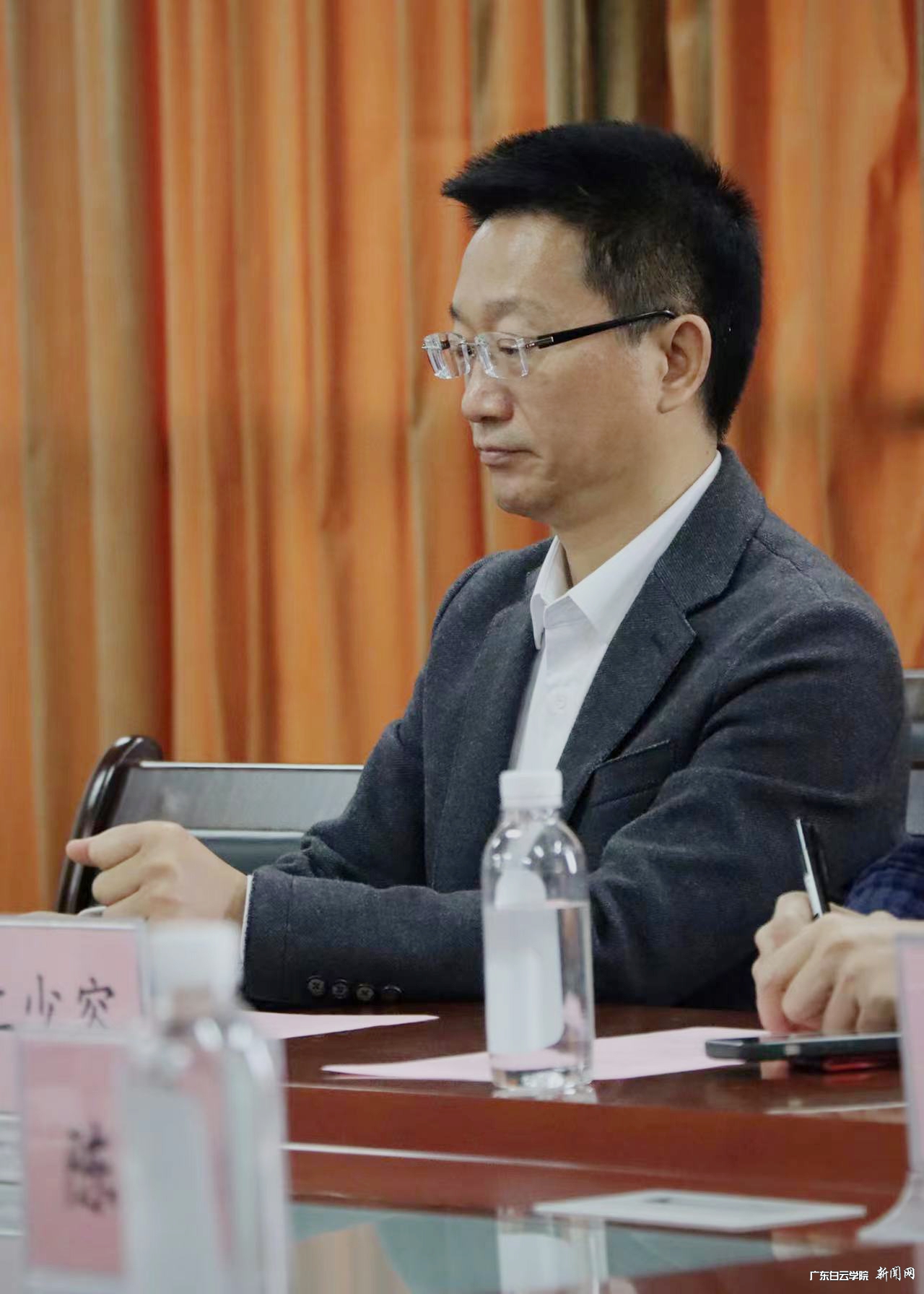 3-陈春发副校长总结发言.jpg 3-陈春发副校长总结发言.jpg