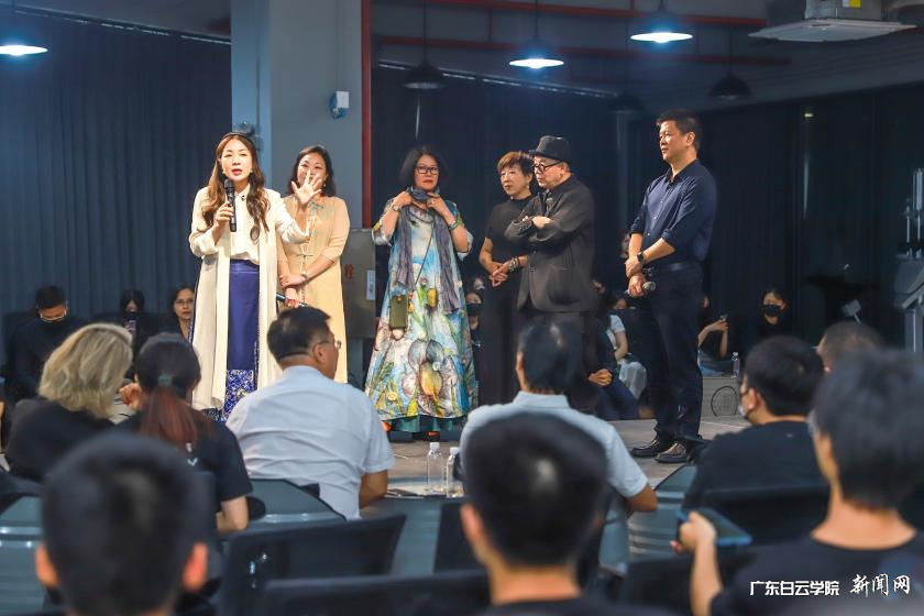 《非遗文化传承与时尚教育的结合》分享讲座.png 《非遗文化传承与时尚教育的结合》分享讲座.png