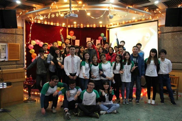 受表彰的全体人员合影 受表彰的全体人员合影