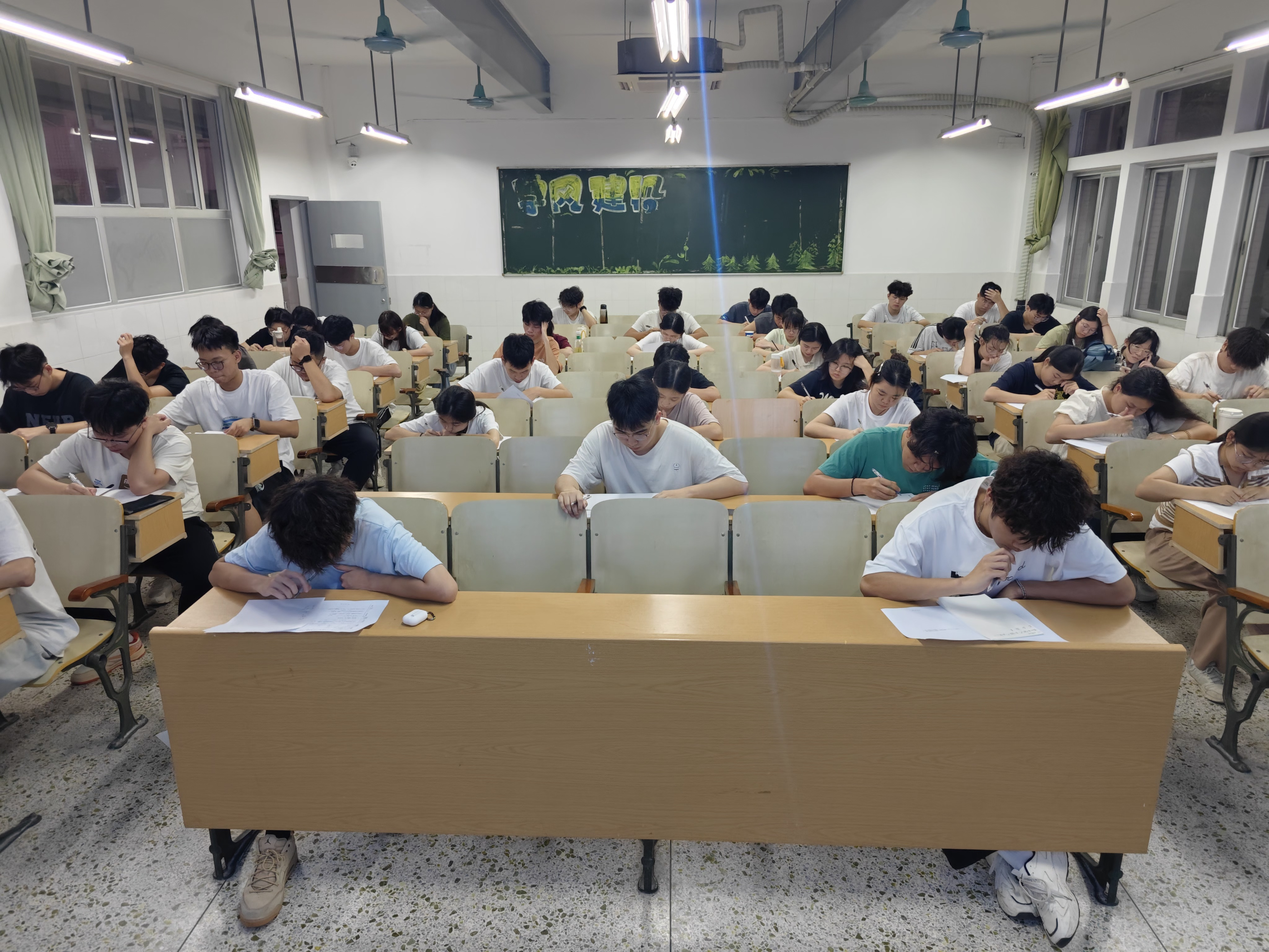 图片 2.png 图片 2.png