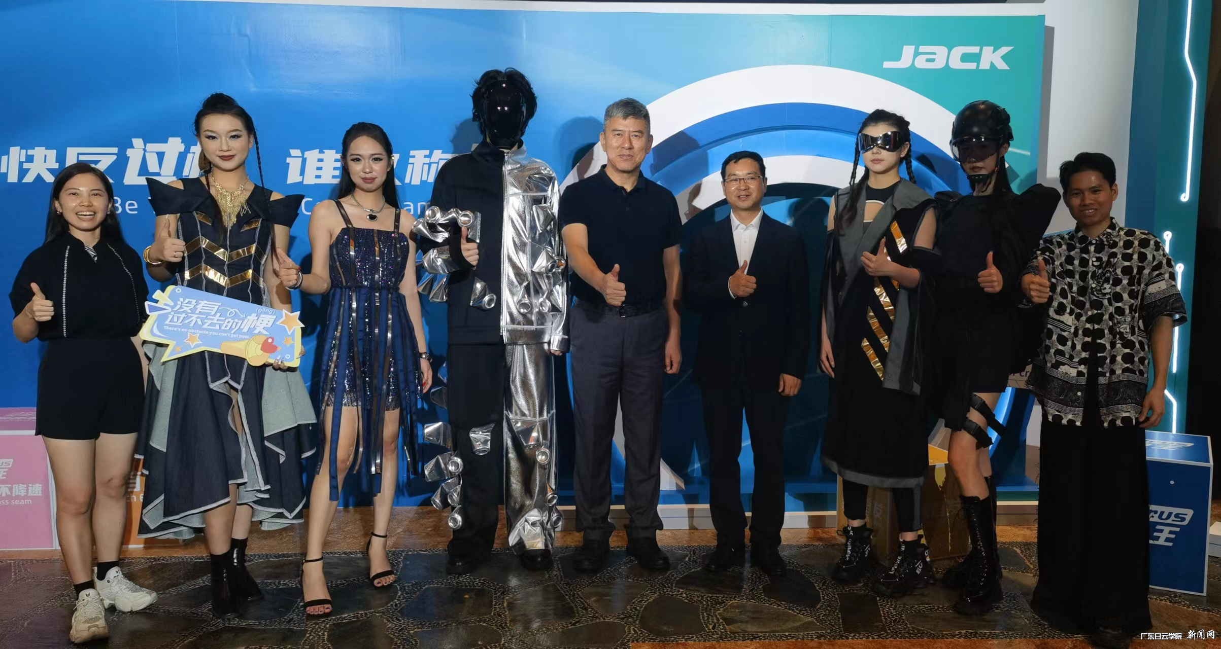 图片 1.png 图片 1.png