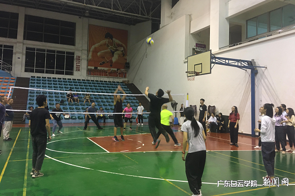 西校区比赛现场.png