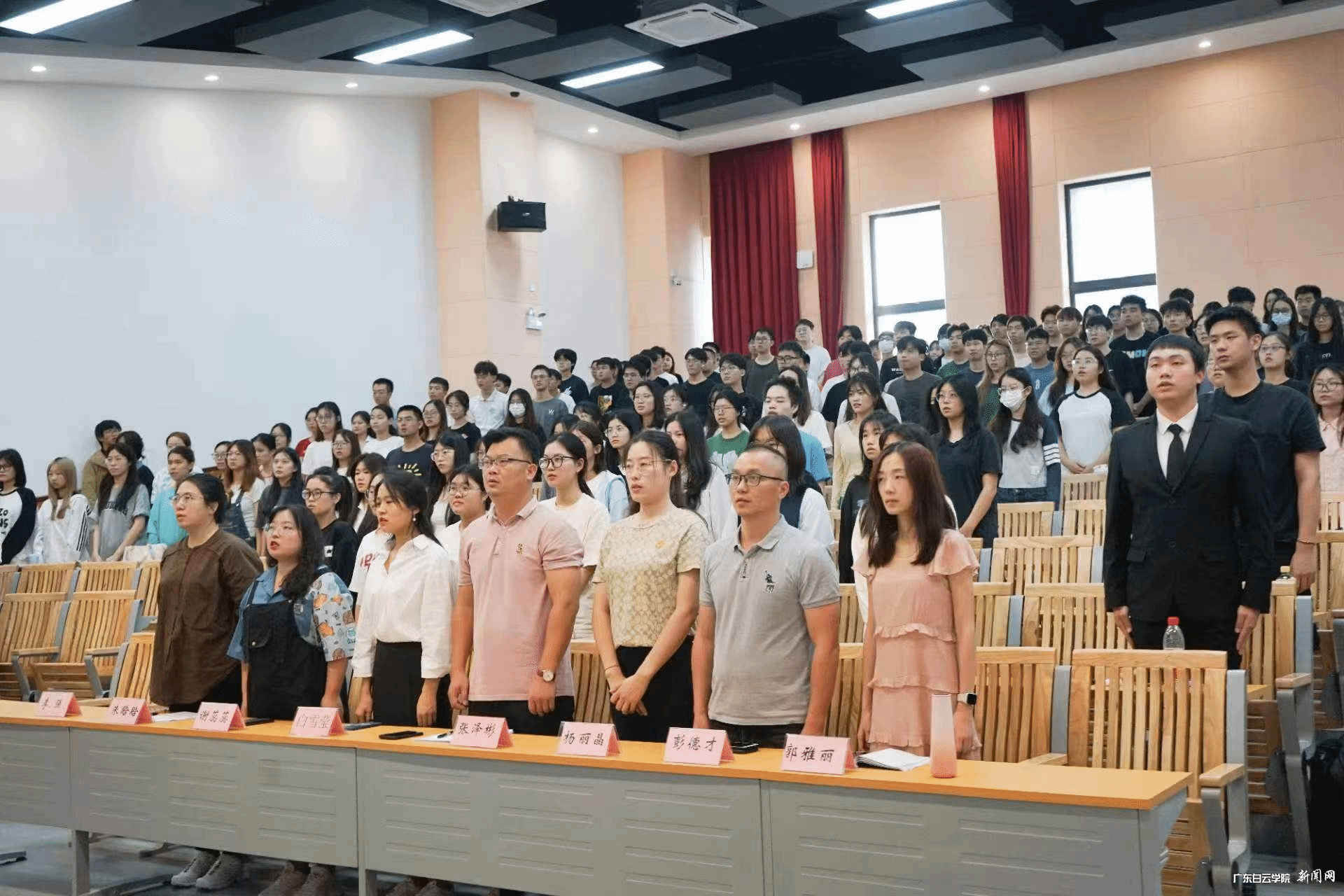 图片 1.png 图片 1.png