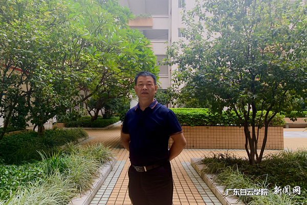 外国语学院2020级辅导员 程林老师.png