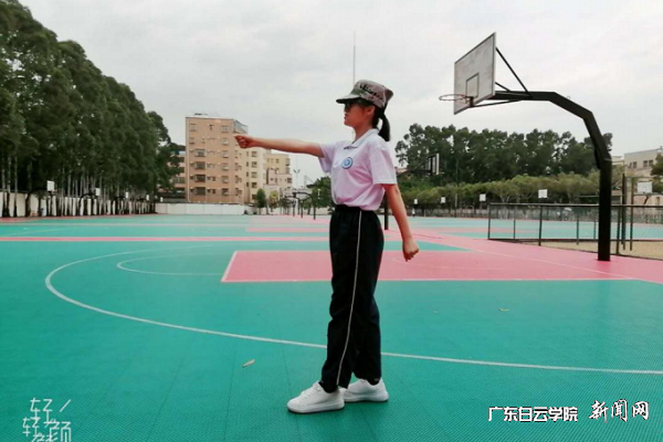 外国语学院2020级英语3班 张晓凤.png