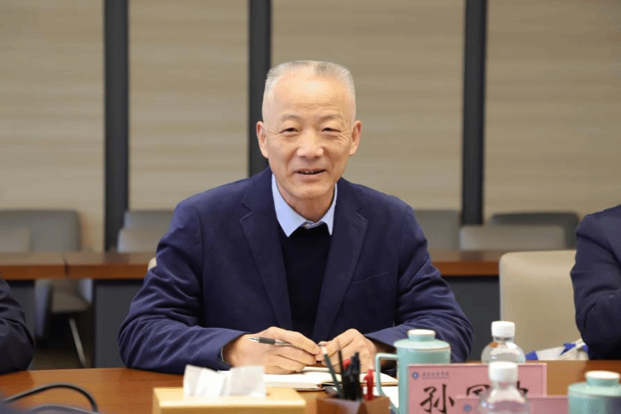 西安建筑科技大学华清学院党委书记张成中一行莅临我校考察交流-广东白云学院
