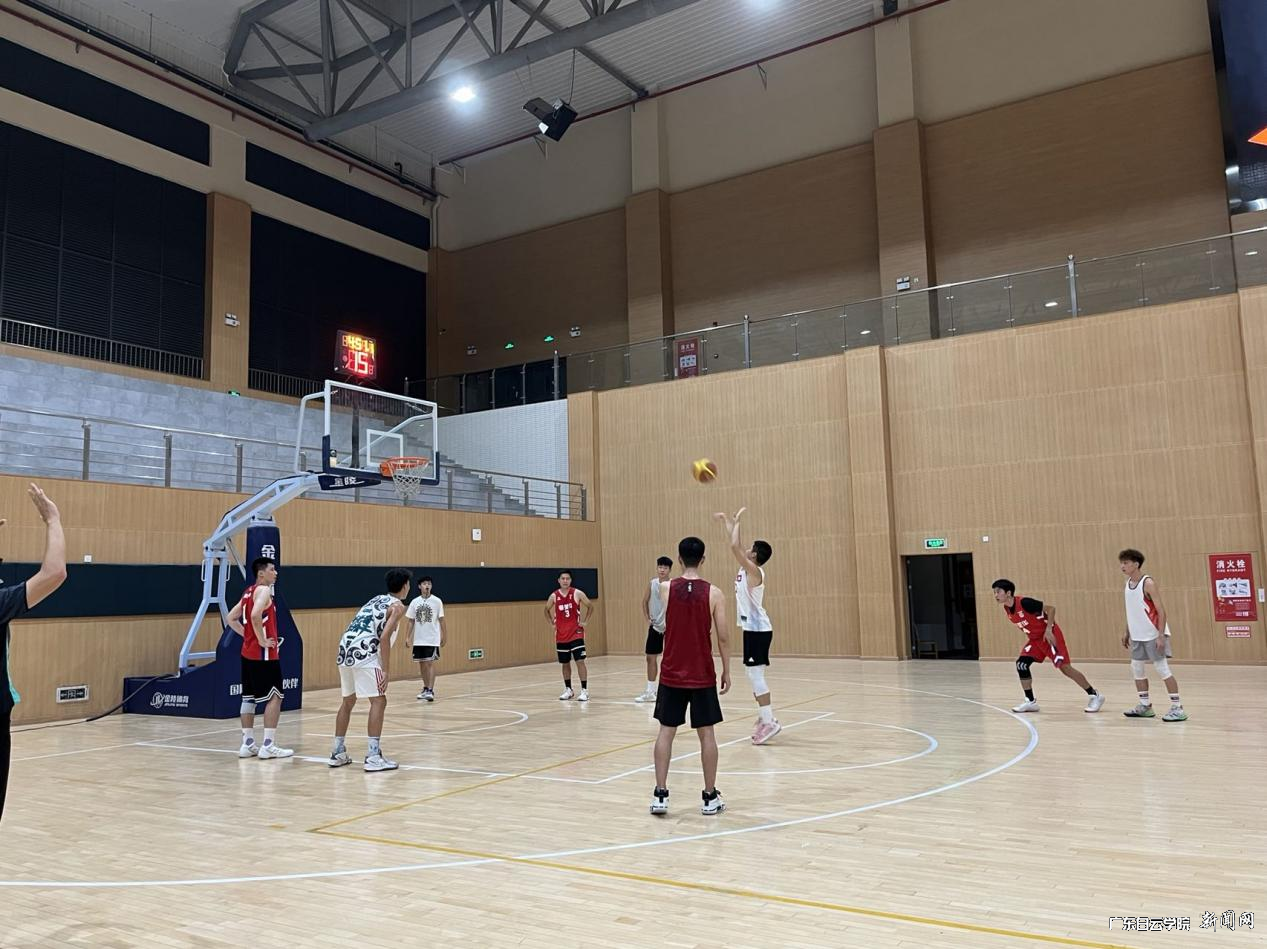 比赛现场.png 比赛现场.png