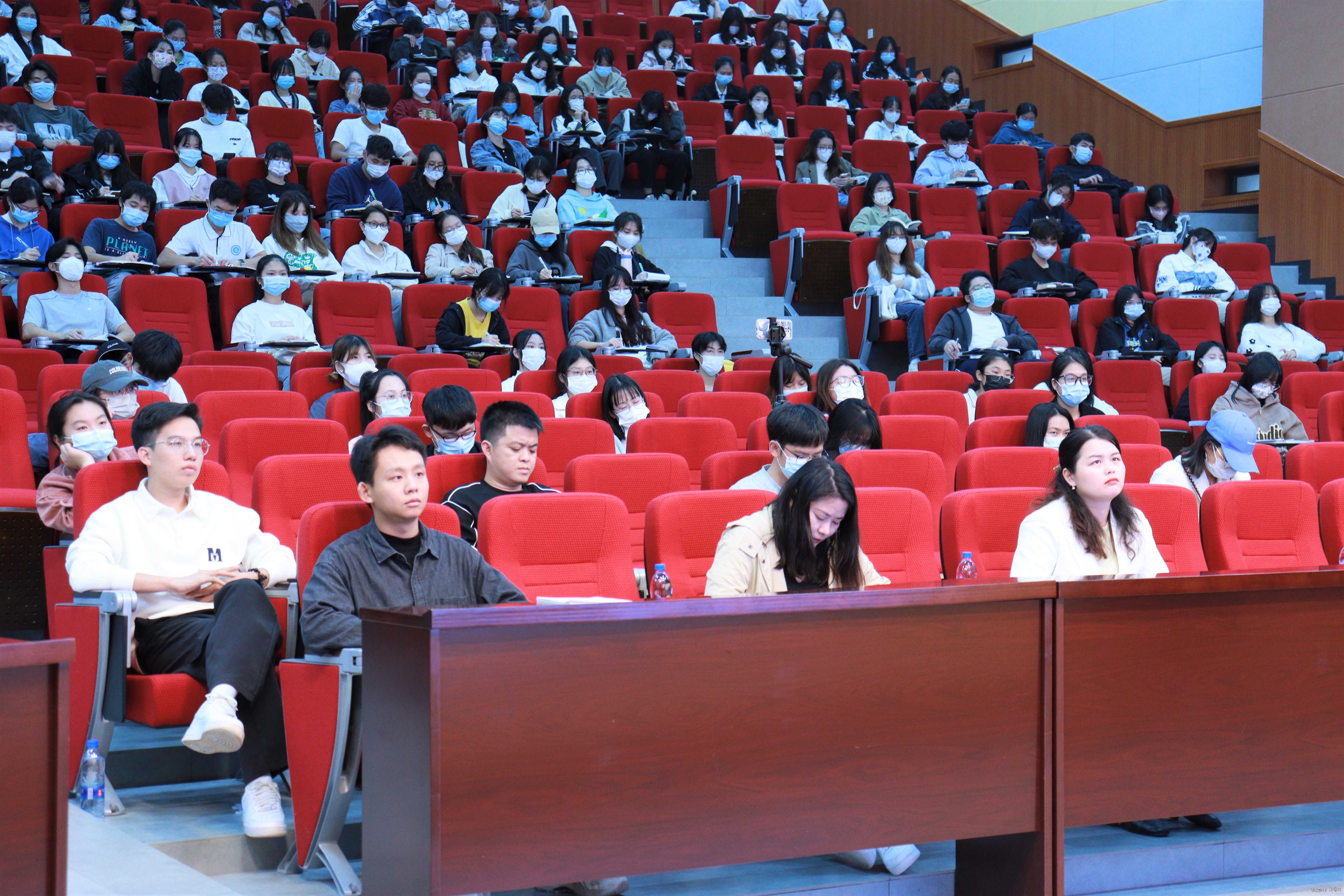 照片2.jpg 照片2.jpg