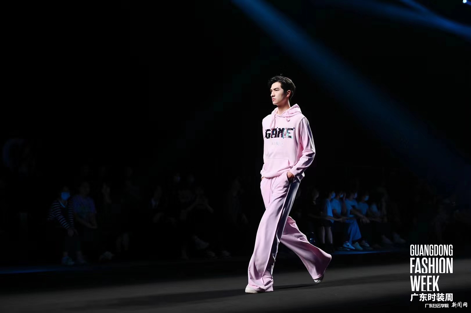 时装周秀场2.jpg 时装周秀场2.jpg