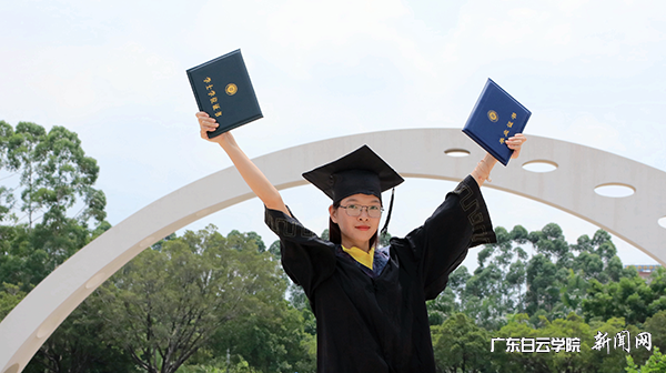 展翅高飞“小白云” - 副本.png