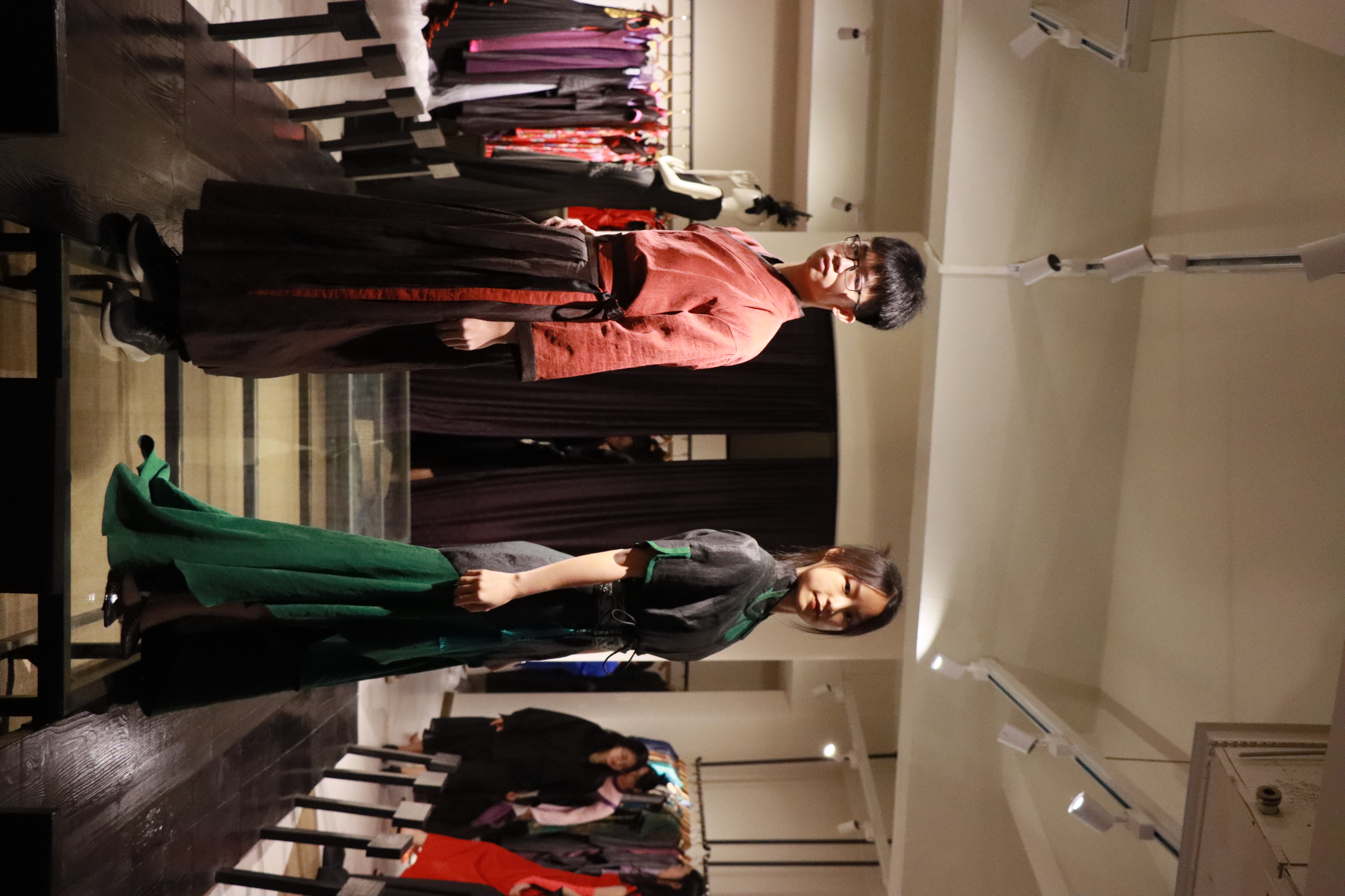 走秀图,中国风.JPG 走秀图,中国风.JPG